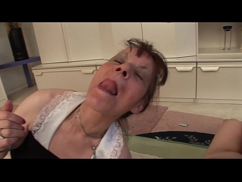 ❤️ Twa beppes en ien pake hawwe in trijetal ️ Porno by wy