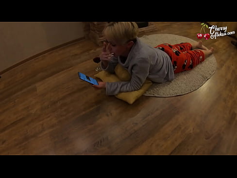 ❤️ Gekke blonde sûgje Enorme lul dy't derop sûgje en stuiterje - Anale seks ️ Porno by wy