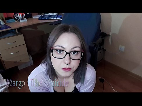 ❤️ Sexy famke mei bril sûget dildo djip op kamera ️ Porno by wy