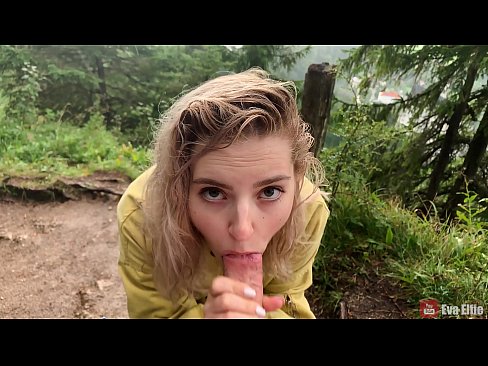 ❤️ Meisje slikket cum nei in iepenbiere blowjob - Eva Elfi ️ Porno by wy